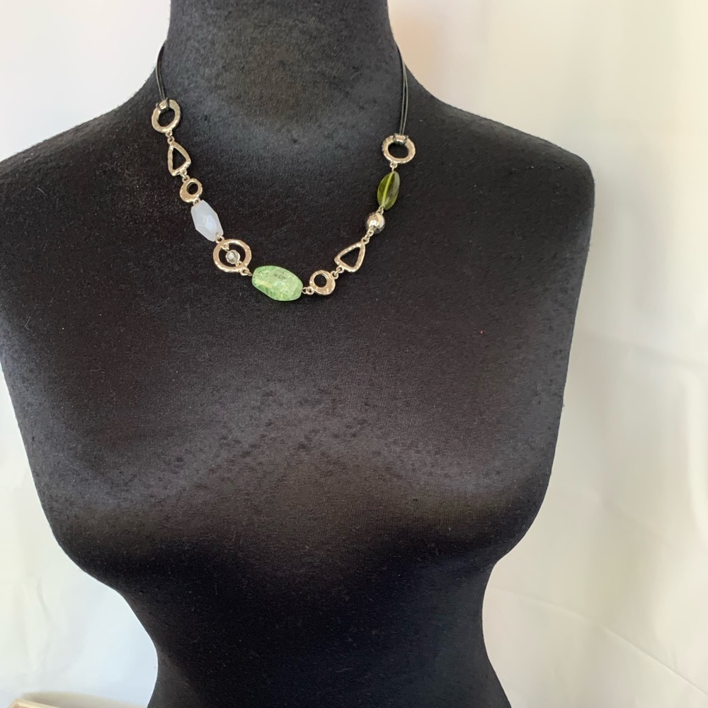Lia Sophia NWOT Necklace Hammered Silver Discs Green White Beads